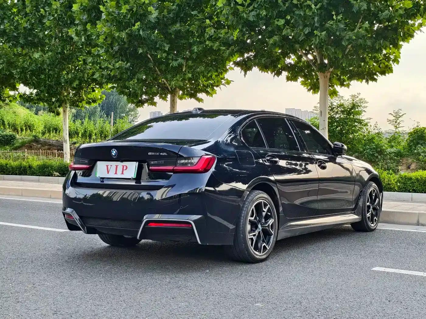 BMW i3 2024 eDrive 40 L Shadow Edition — миниатюра 9