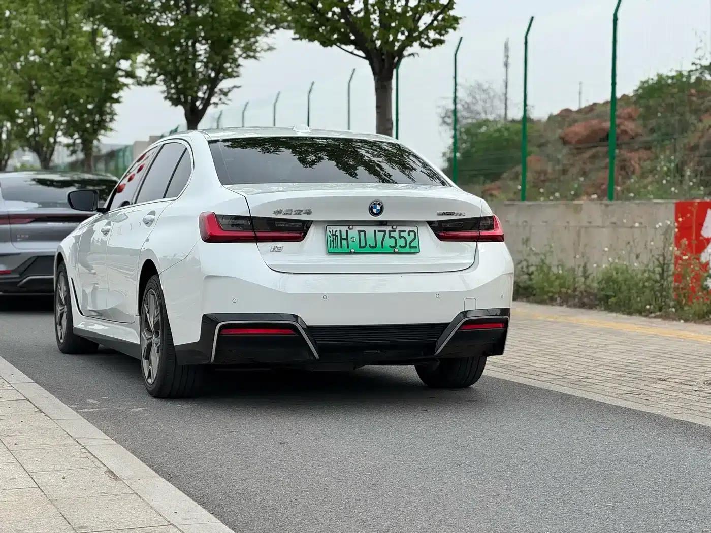 BMW i3 2022 eDrive 35L — миниатюра 5