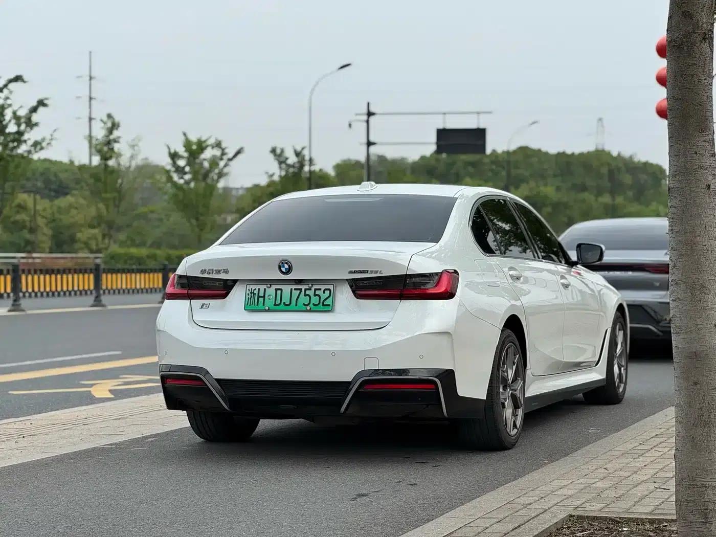 BMW i3 2022 eDrive 35L — миниатюра 7