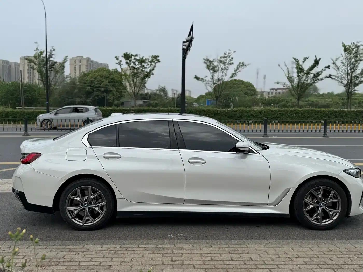BMW i3 2022 eDrive 35L — миниатюра 8