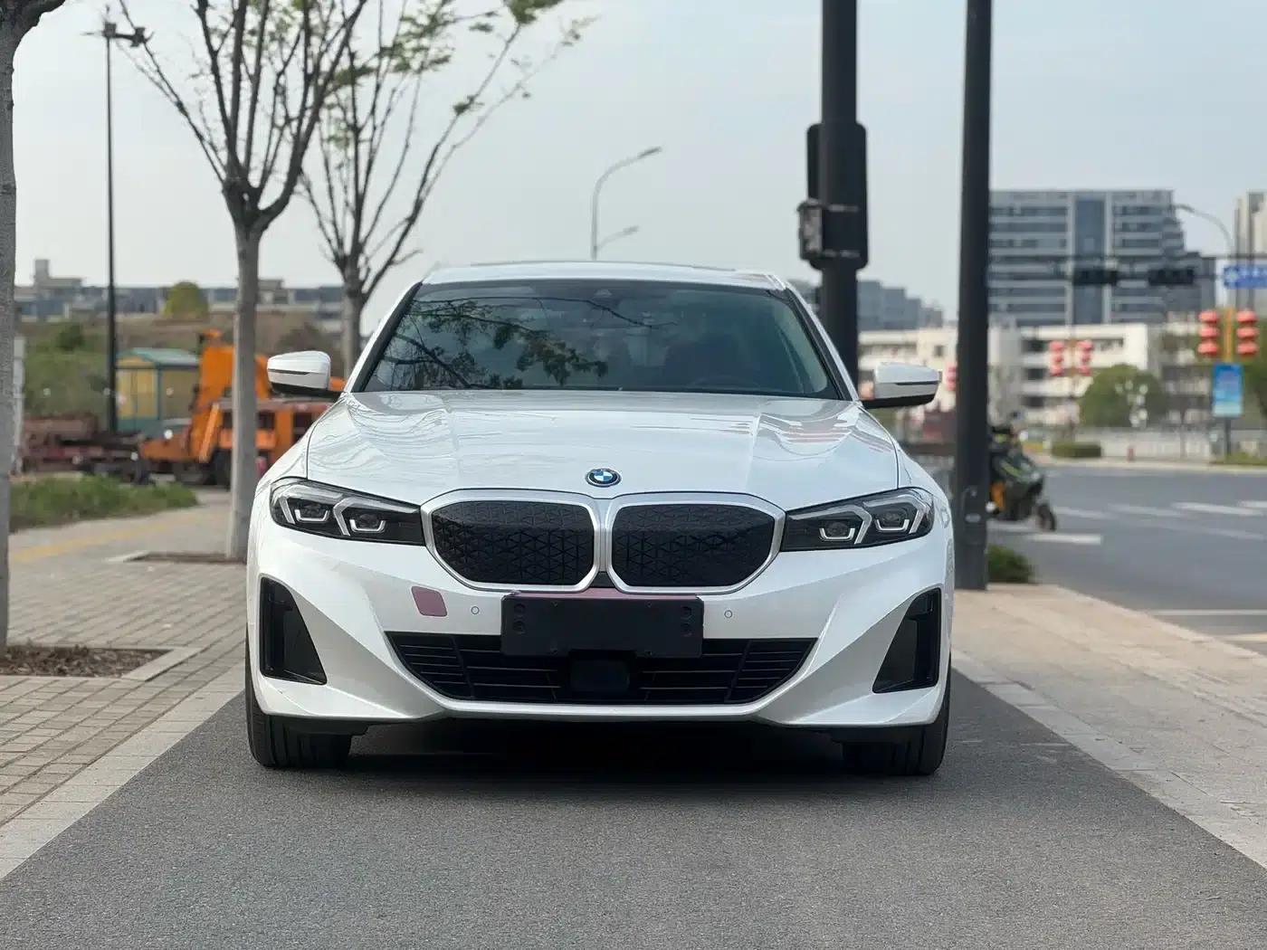 BMW i3 2025 eDrive 35 L — миниатюра 2