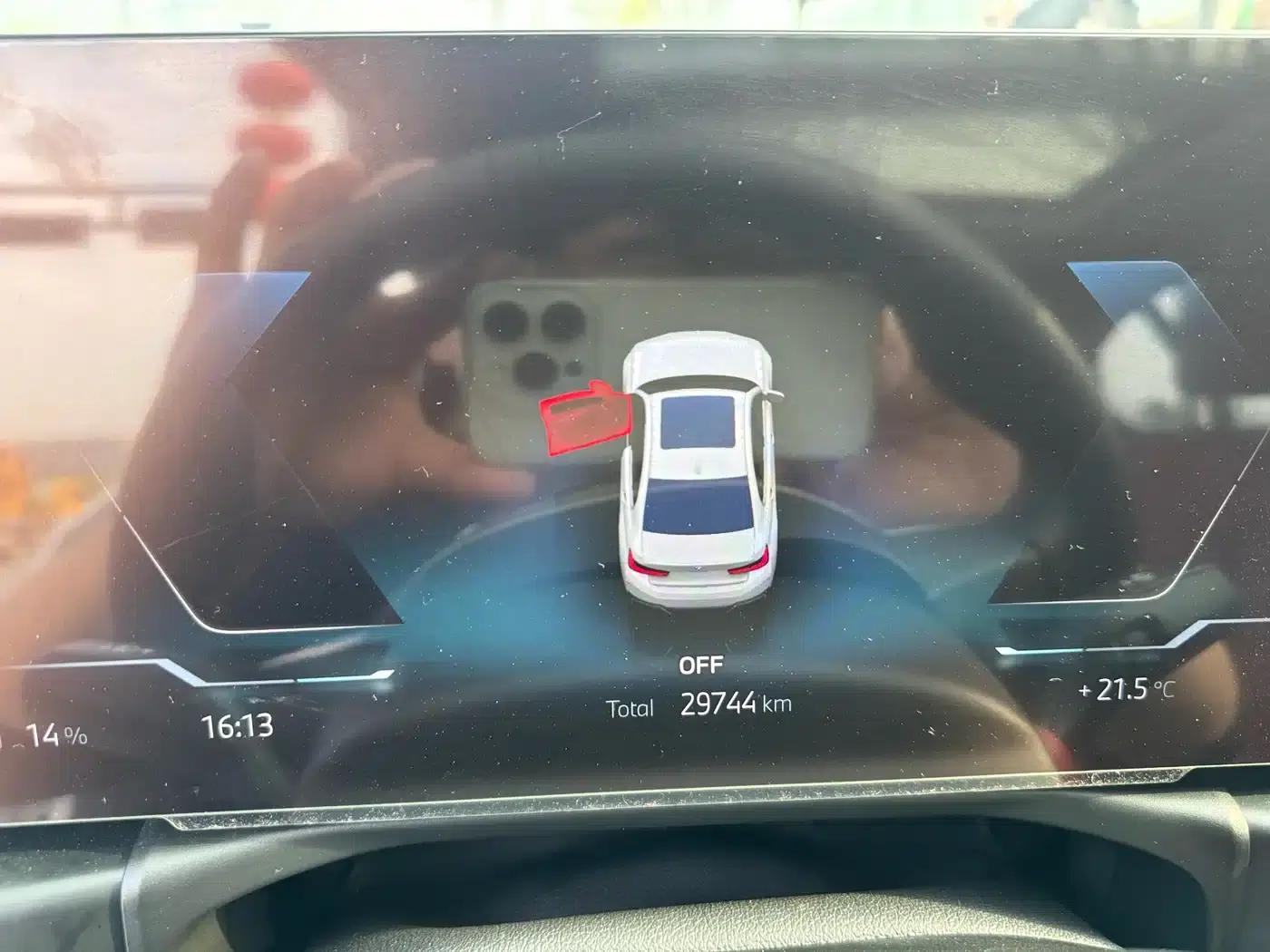 BMW i3 2025 eDrive 35 L — миниатюра 18