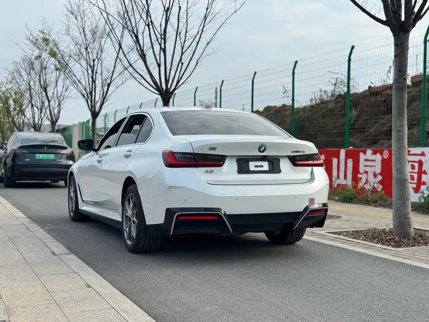 BMW i3 2025 eDrive 35 L — миниатюра 4