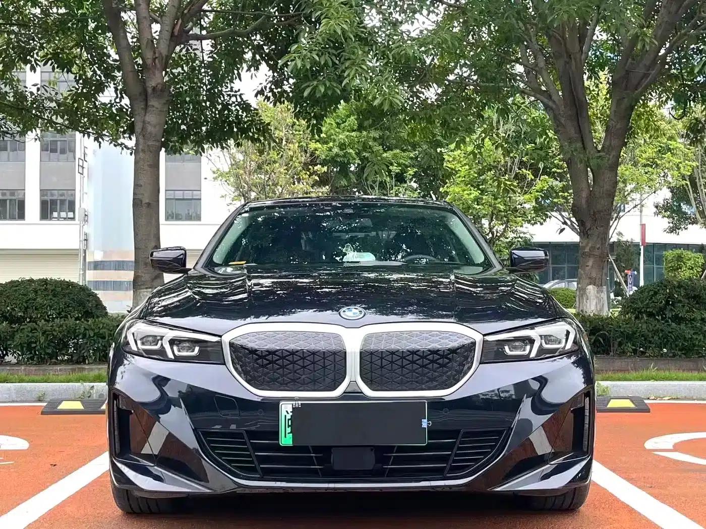 BMW i3 2022 eDrive 35L — миниатюра 2