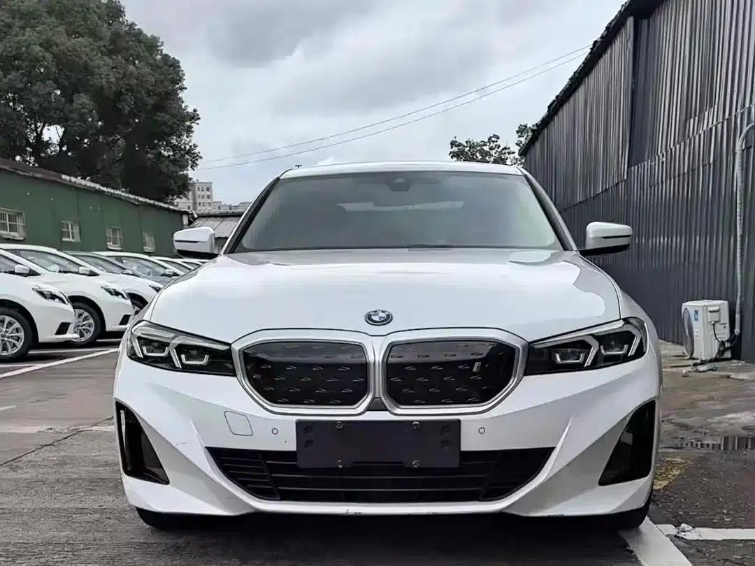 BMW i3 2022 eDrive 35L — миниатюра 2