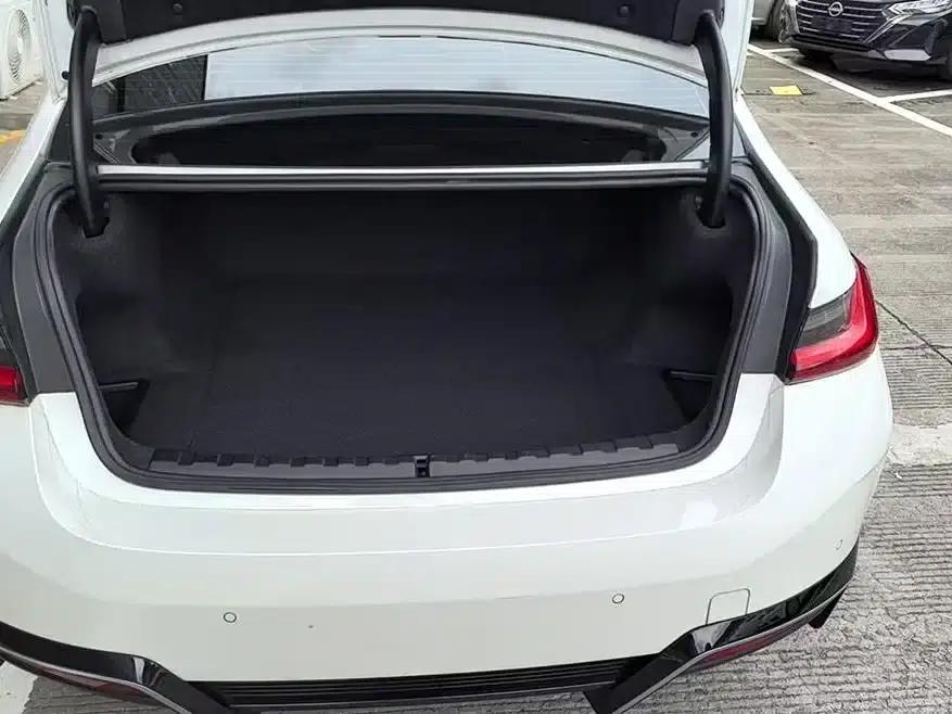 BMW i3 2022 eDrive 35L — миниатюра 11