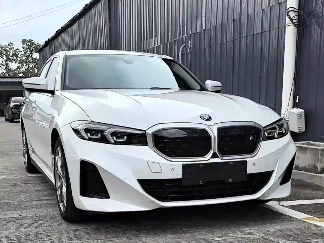 BMW i3 2022 eDrive 35L — миниатюра 3