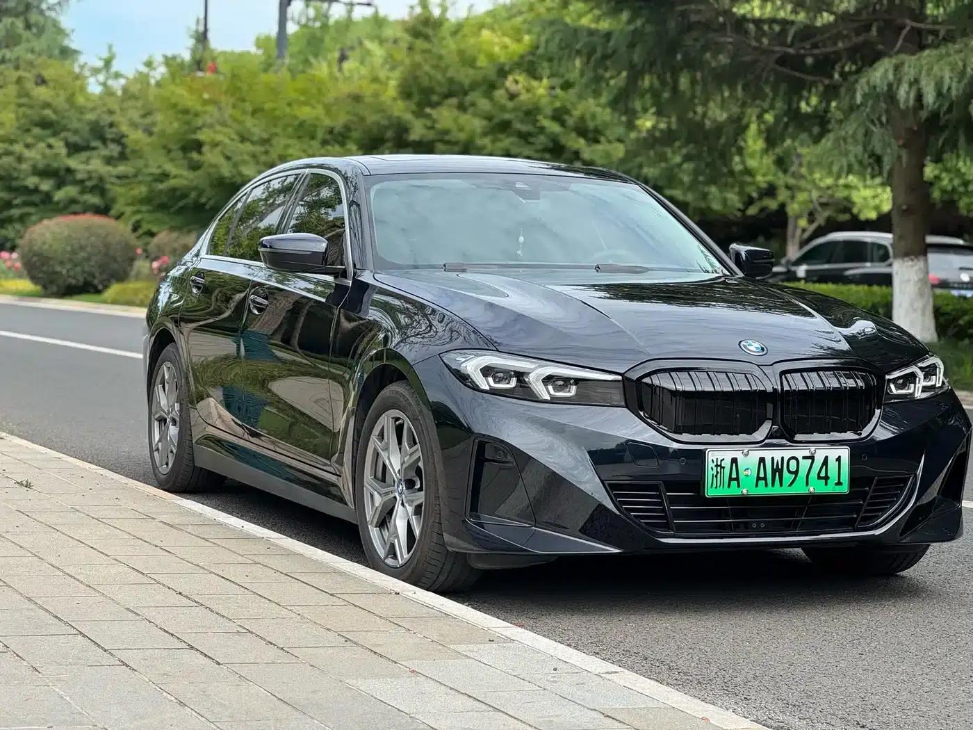 BMW i3 2024 eDrive 35L — миниатюра 2