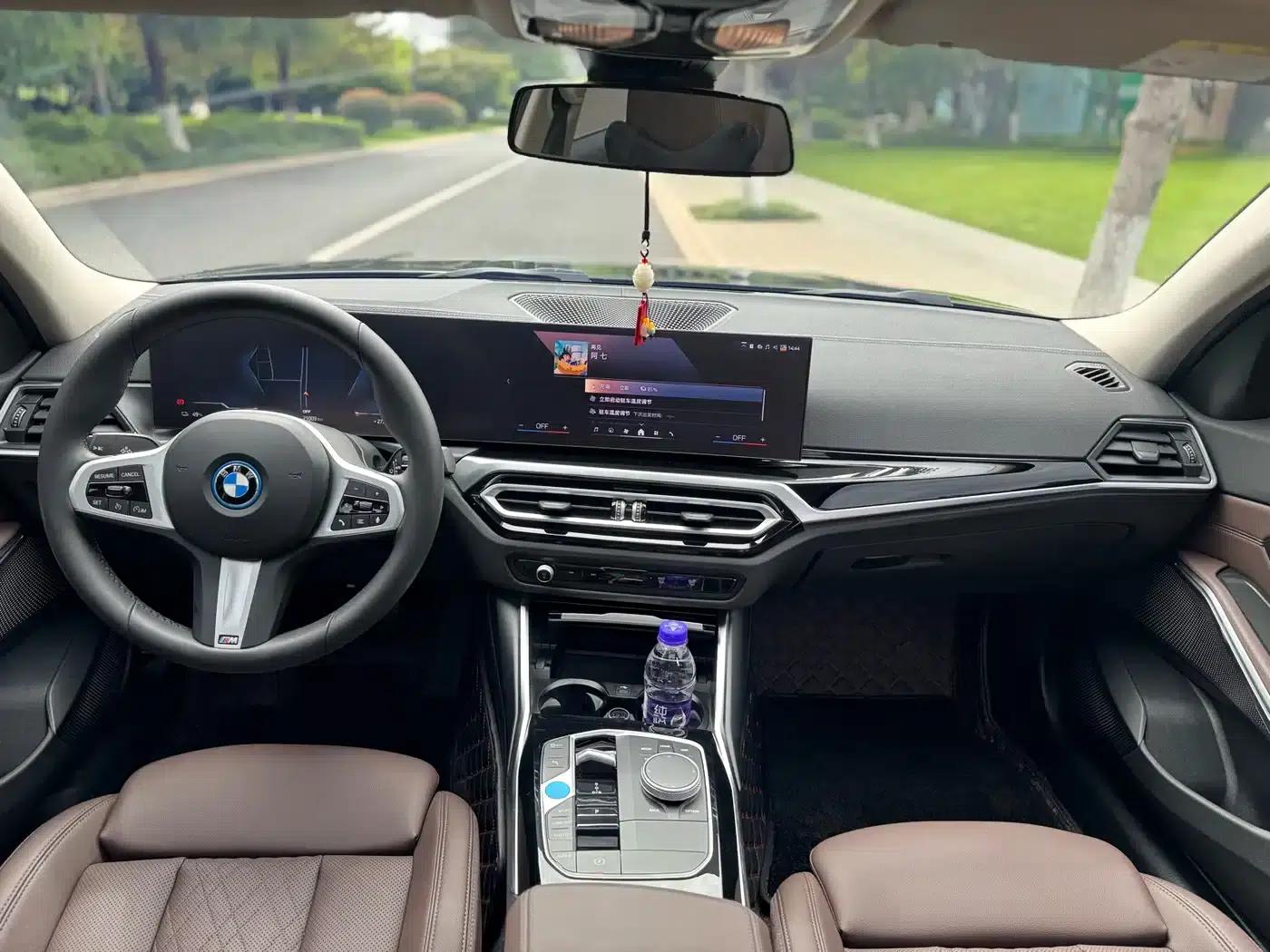 BMW i3 2024 eDrive 35L — миниатюра 14