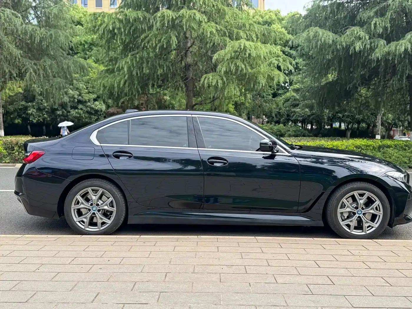 BMW i3 2024 eDrive 35L — миниатюра 8