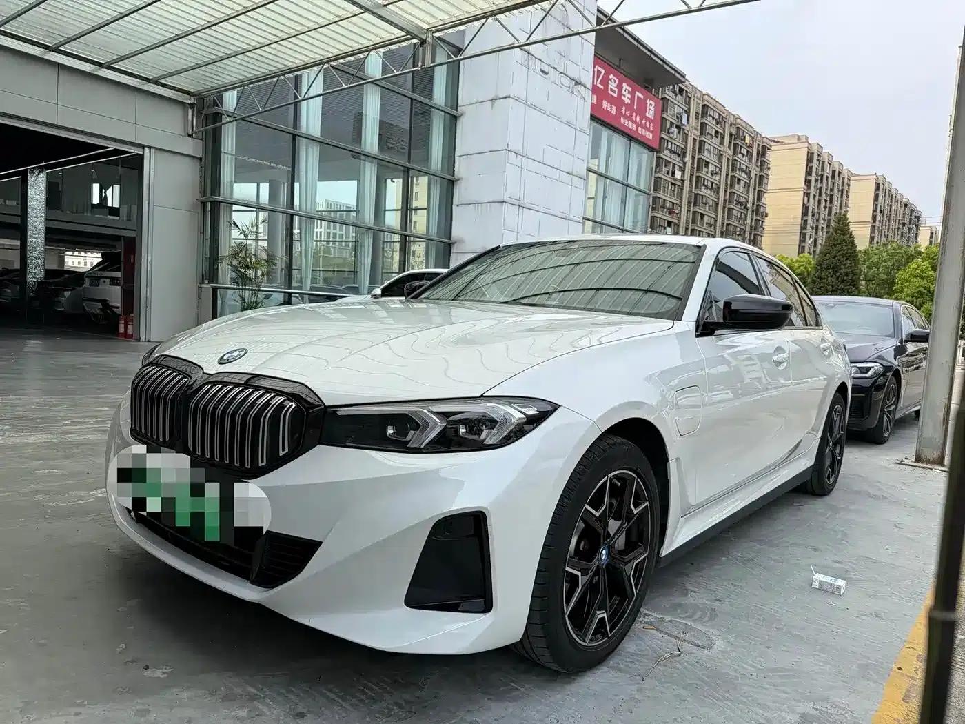 BMW i3 2024 eDrive 40 L Shadow Sport Package — миниатюра 1
