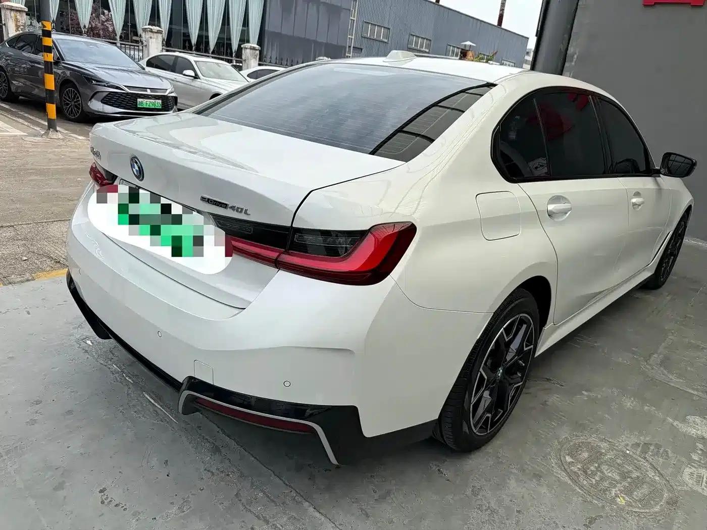 BMW i3 2024 eDrive 40 L Shadow Sport Package — миниатюра 18