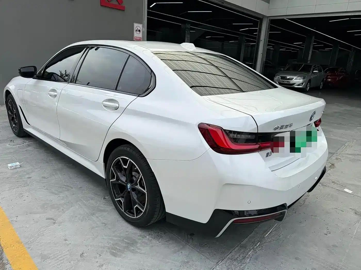 BMW i3 2024 eDrive 40 L Shadow Sport Package — миниатюра 19