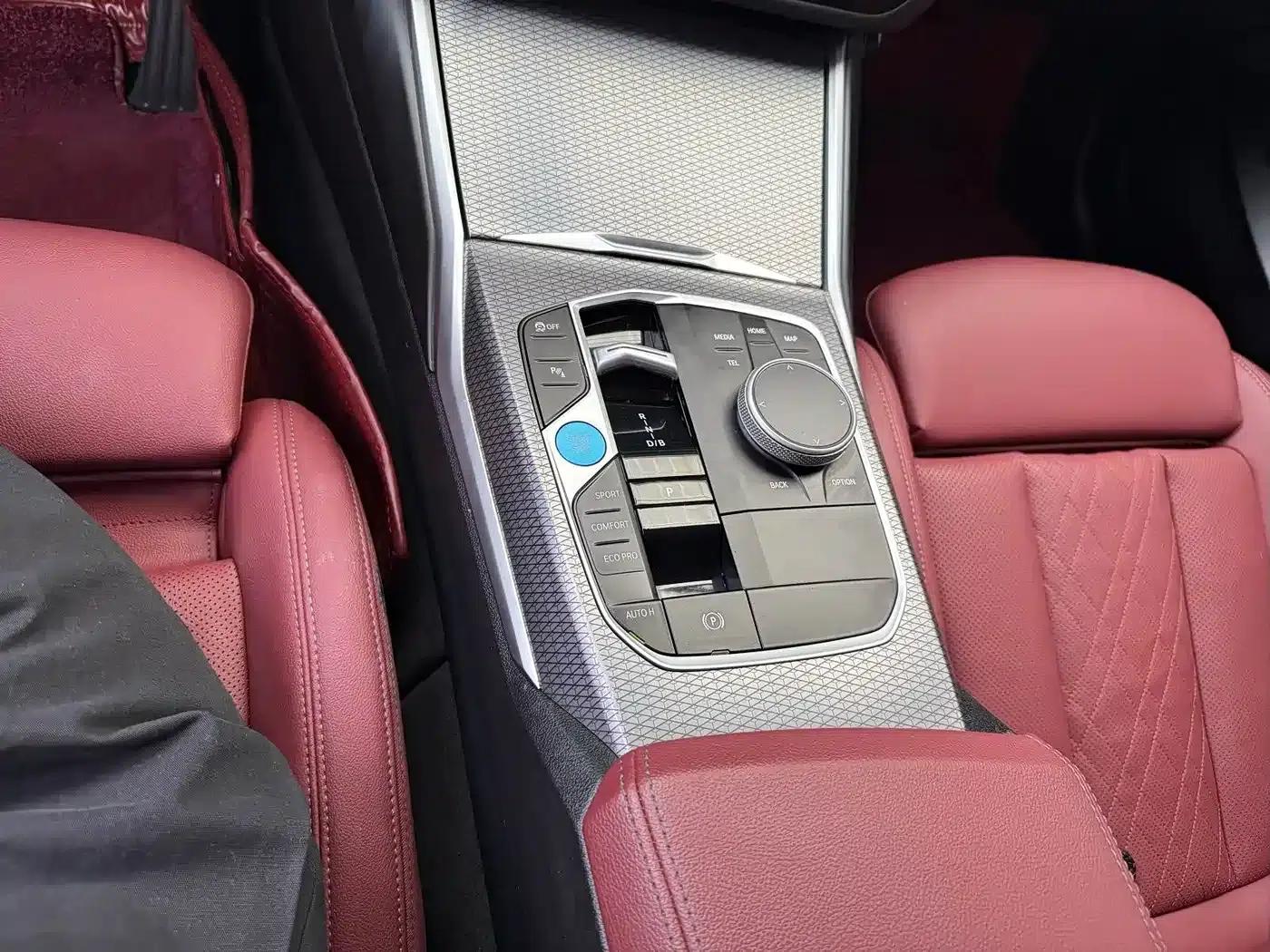 BMW i3 2024 eDrive 40 L Shadow Sport Package — миниатюра 8