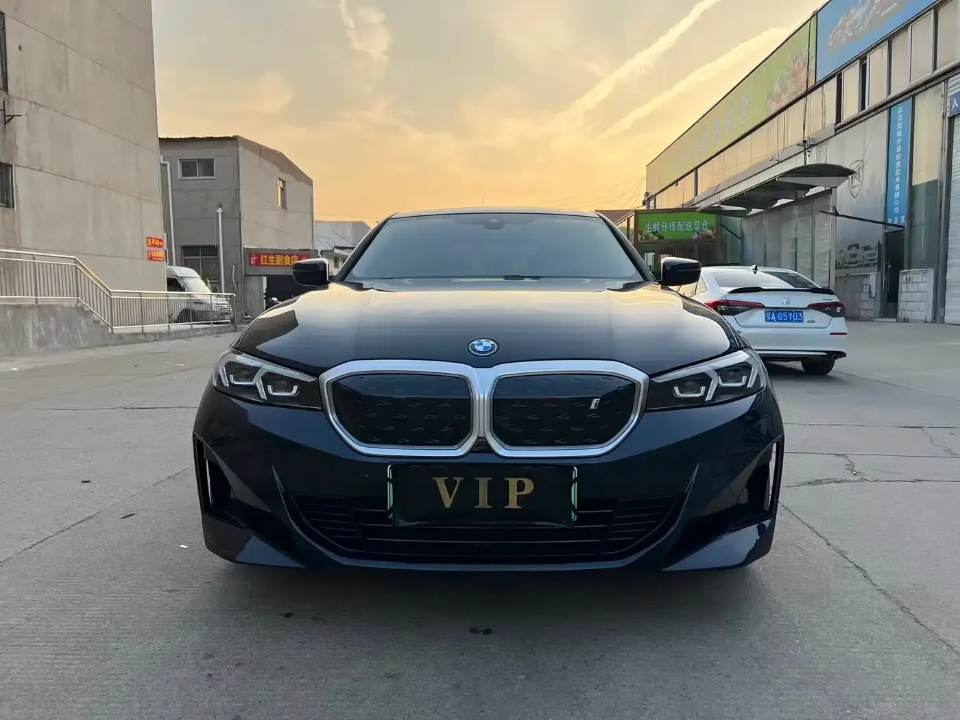 BMW i3 2022 eDrive 35L — миниатюра 2