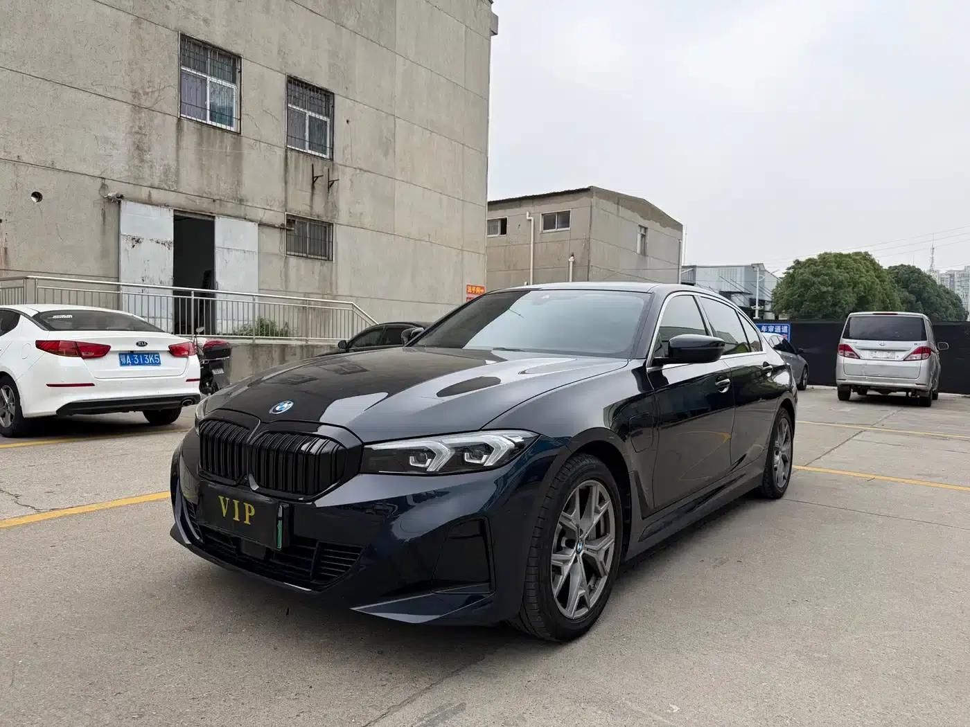 BMW i3 2025 eDrive 35 L — миниатюра 1