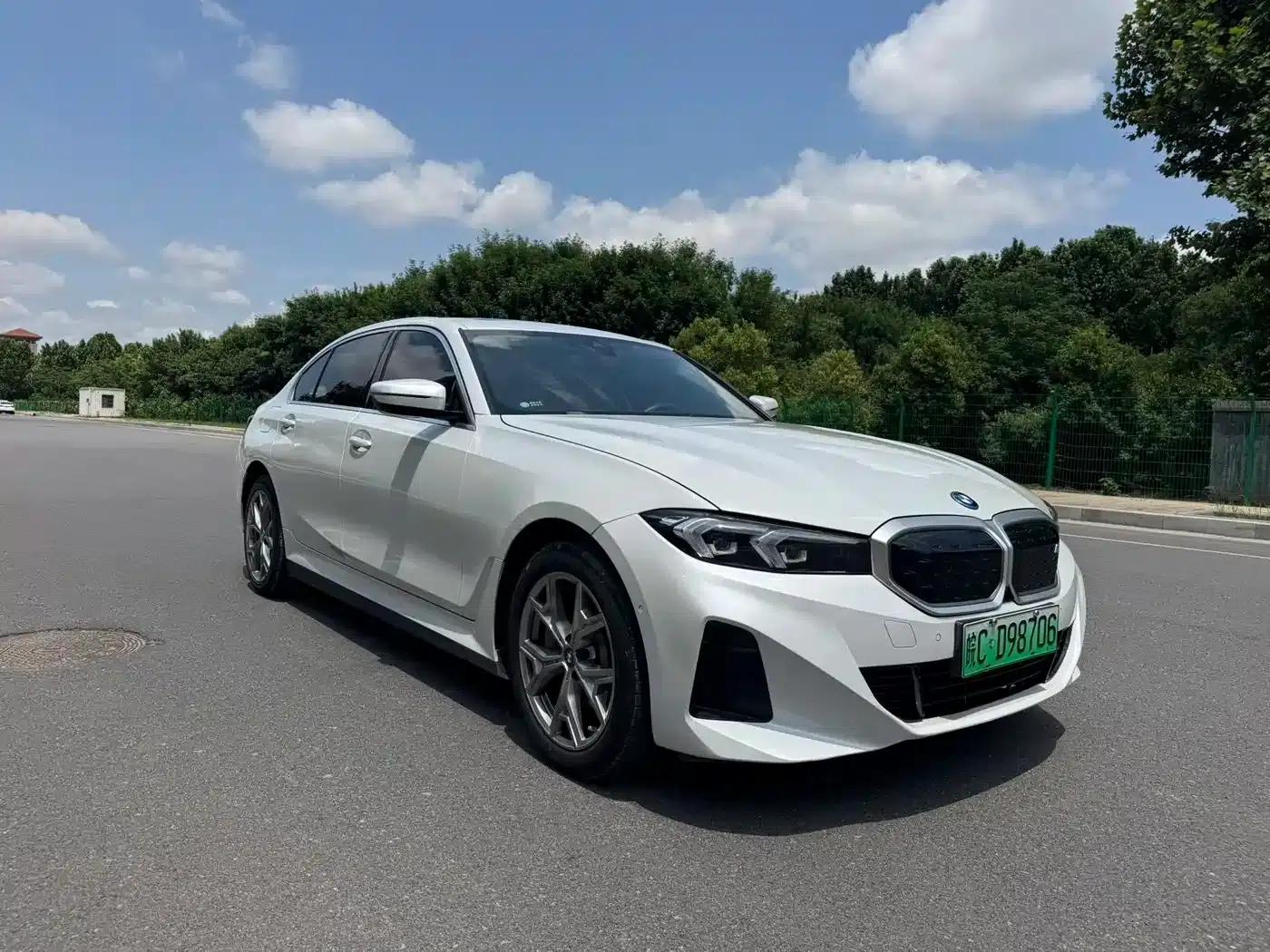 BMW i3 2022 eDrive 35L — миниатюра 3