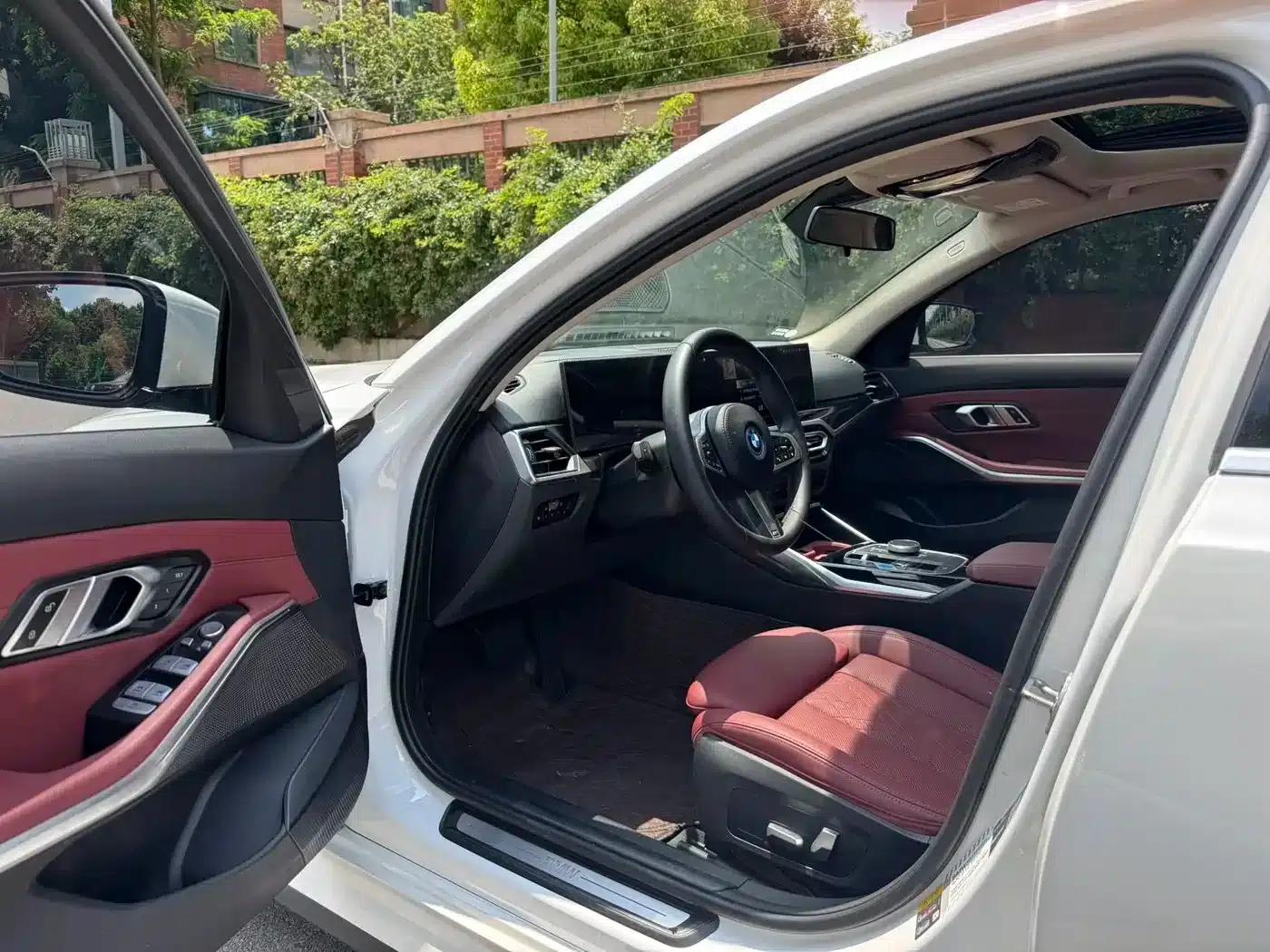 BMW i3 2022 eDrive 35L — миниатюра 4