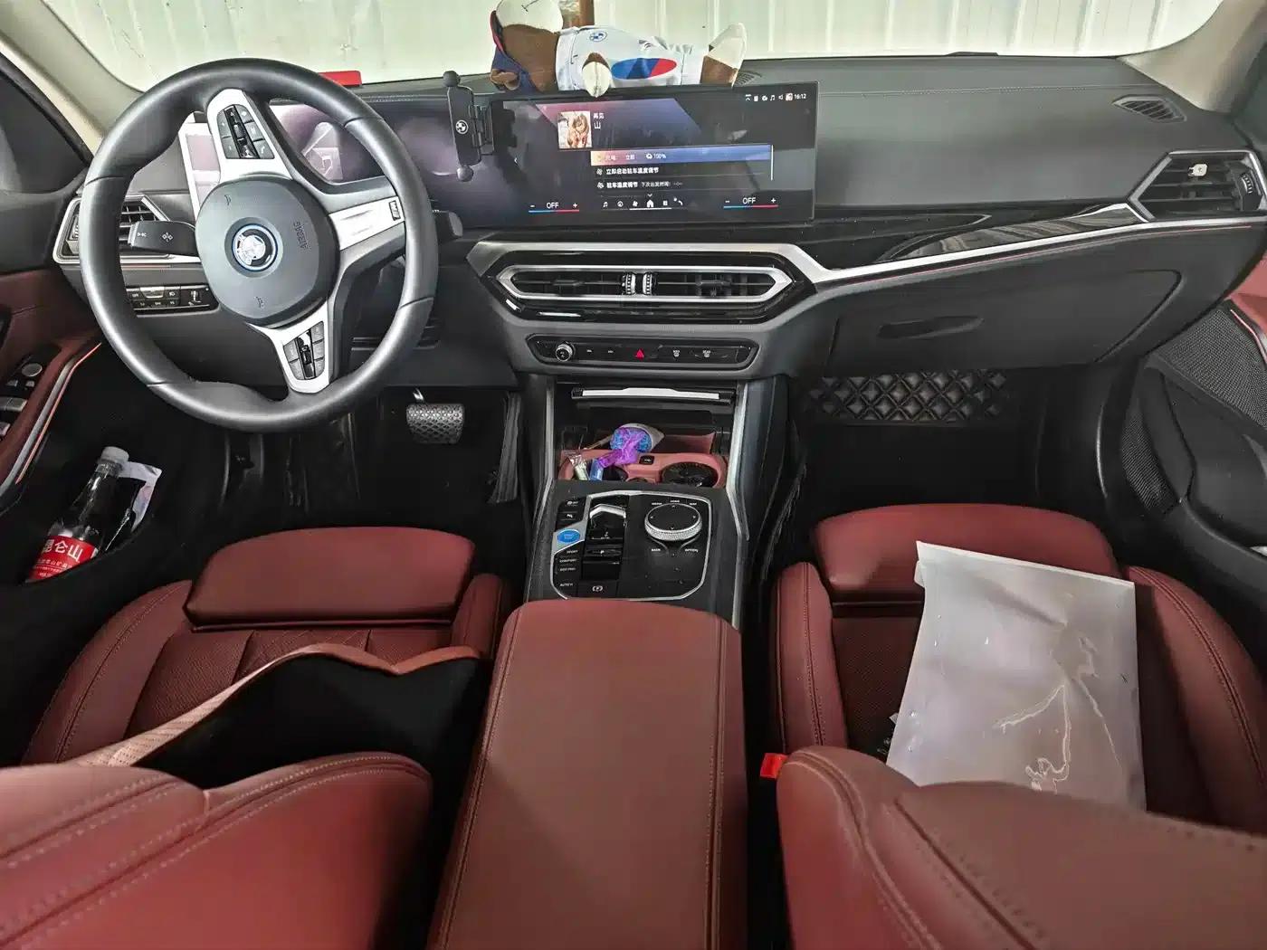 BMW i3 2024 eDrive 35L — миниатюра 10