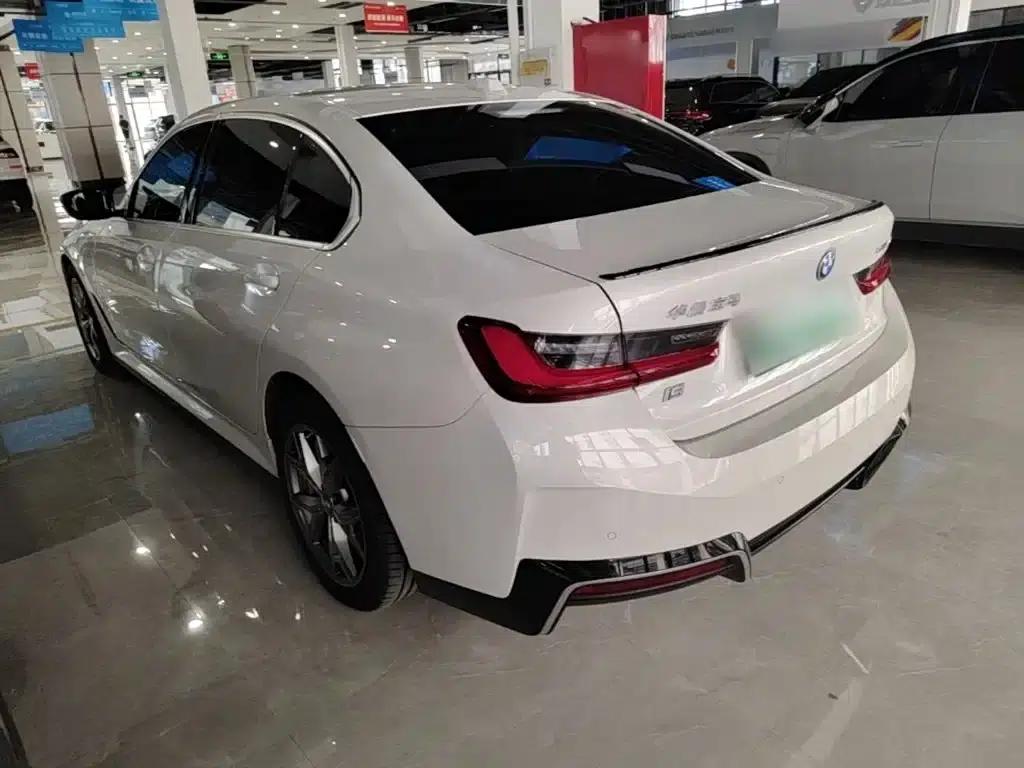BMW i3 2024 eDrive 35L — миниатюра 5