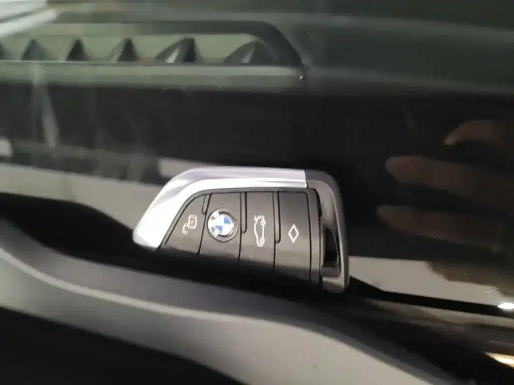 BMW i3 2024 eDrive 35L — миниатюра 9
