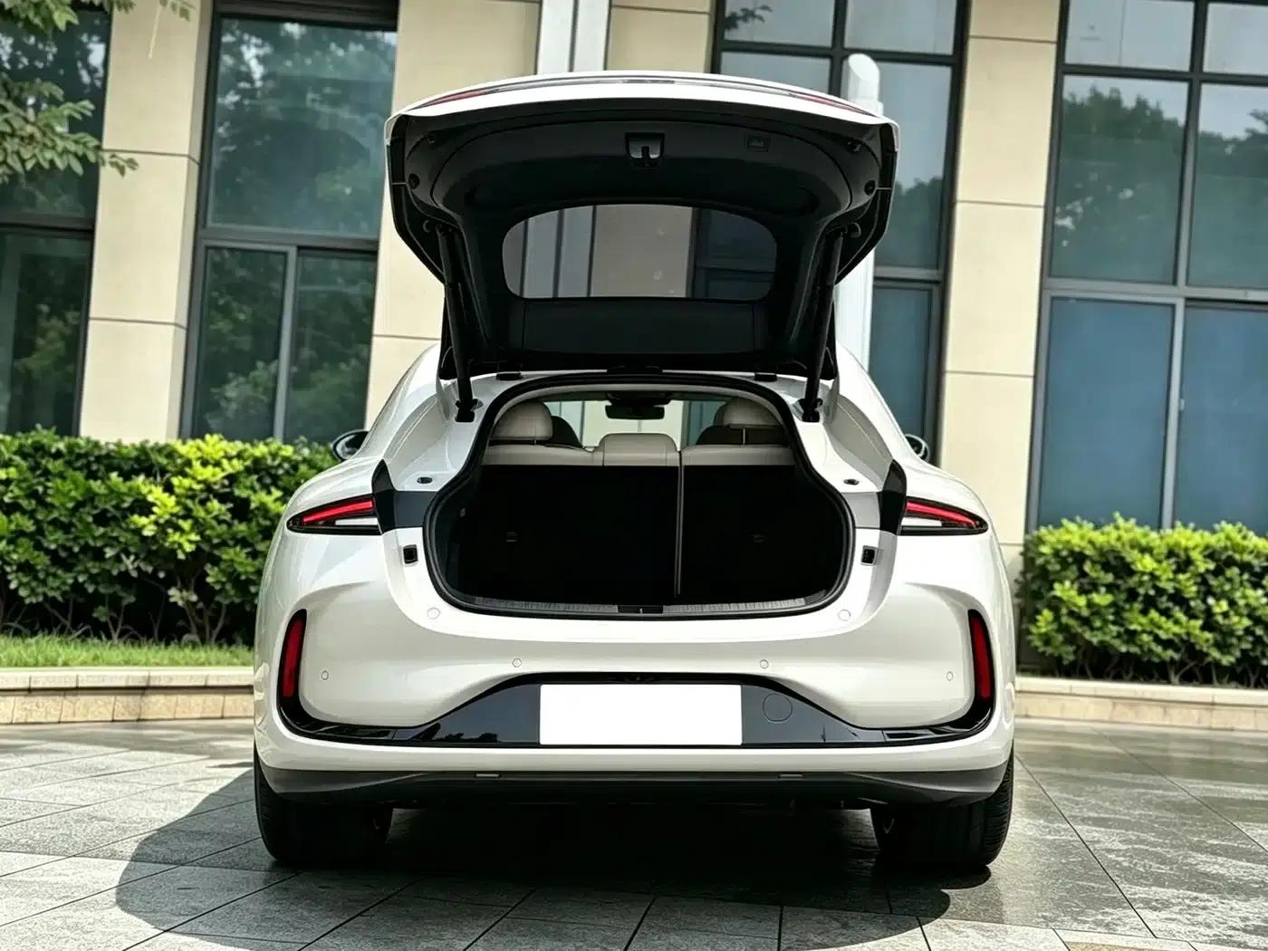 Zhiji L6 2024 Max Super Performance Edition — миниатюра 6