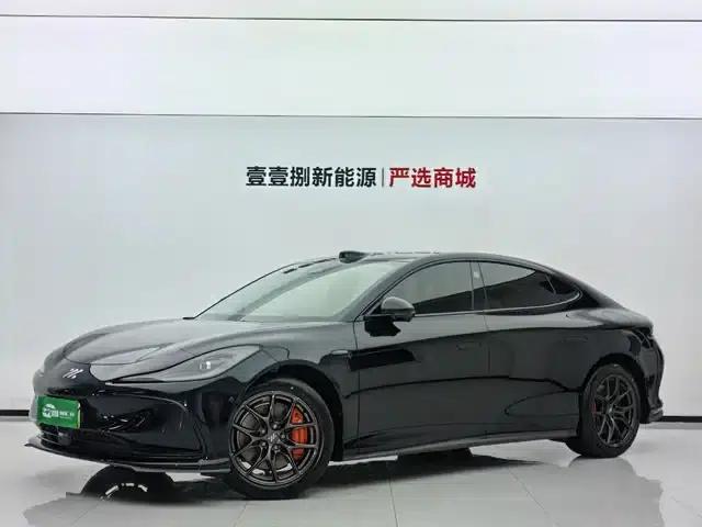 Zhiji L6 2024 Max Long Range Edition