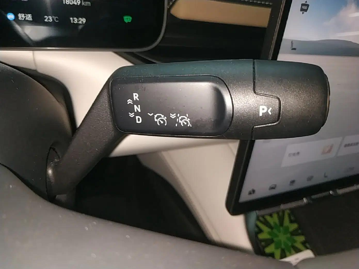 Zeekr 007GT 2025 Rear-Drive Intelligent Driving Version 75 kWh — миниатюра 16