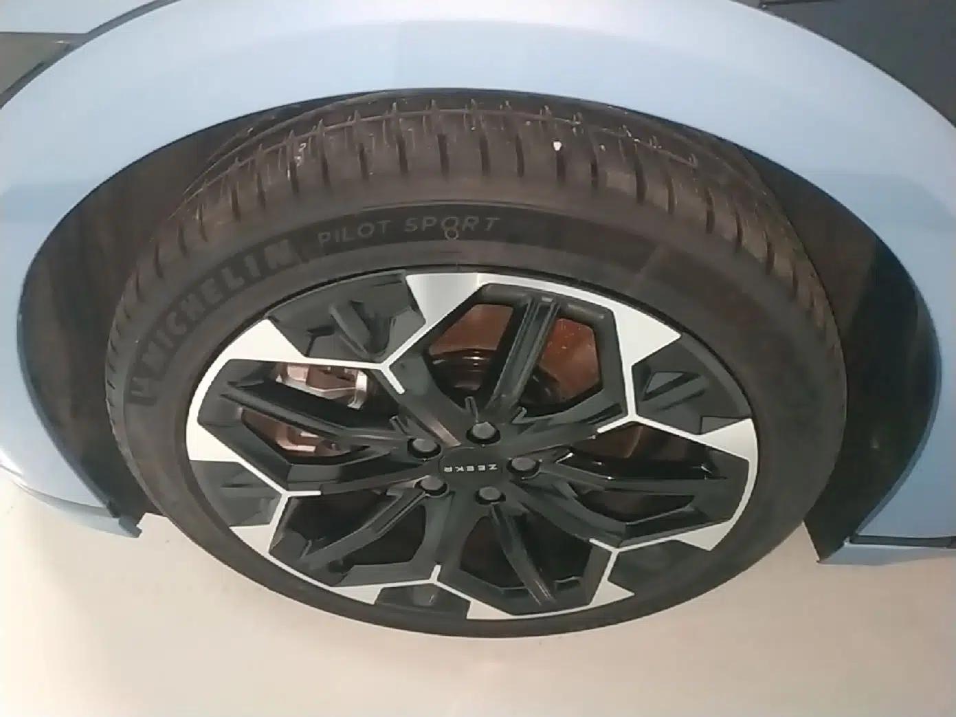 Zeekr 007GT 2025 Rear-Drive Intelligent Driving Version 75 kWh — миниатюра 10