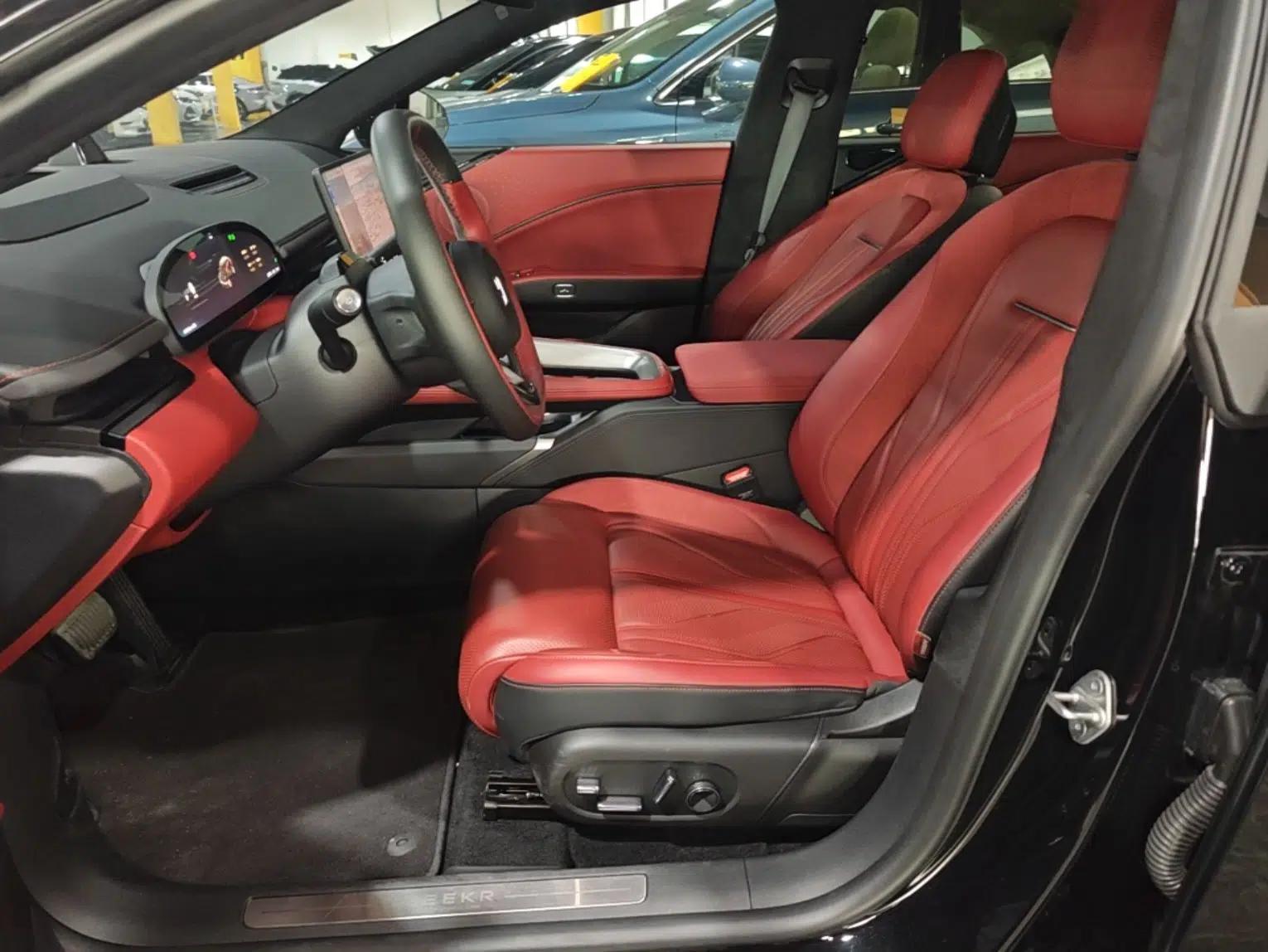 Zeekr 007GT 2025 Rear-Drive Intelligent Driving Version 75 kWh — миниатюра 17