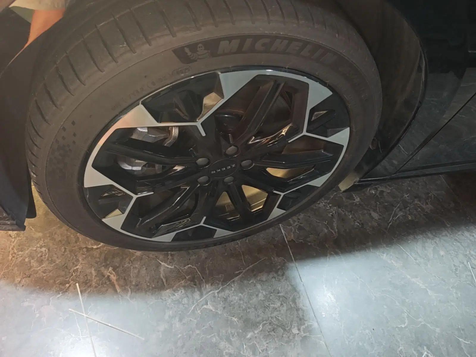 Zeekr 007GT 2025 Rear-Drive Intelligent Driving Version 75 kWh — миниатюра 10