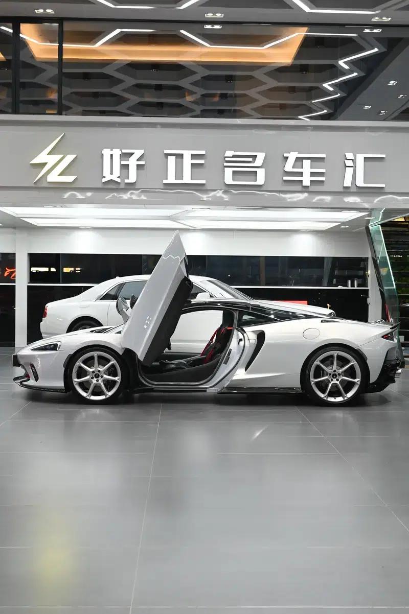McLaren GT 2019 4.0T Standard Edition — миниатюра 11