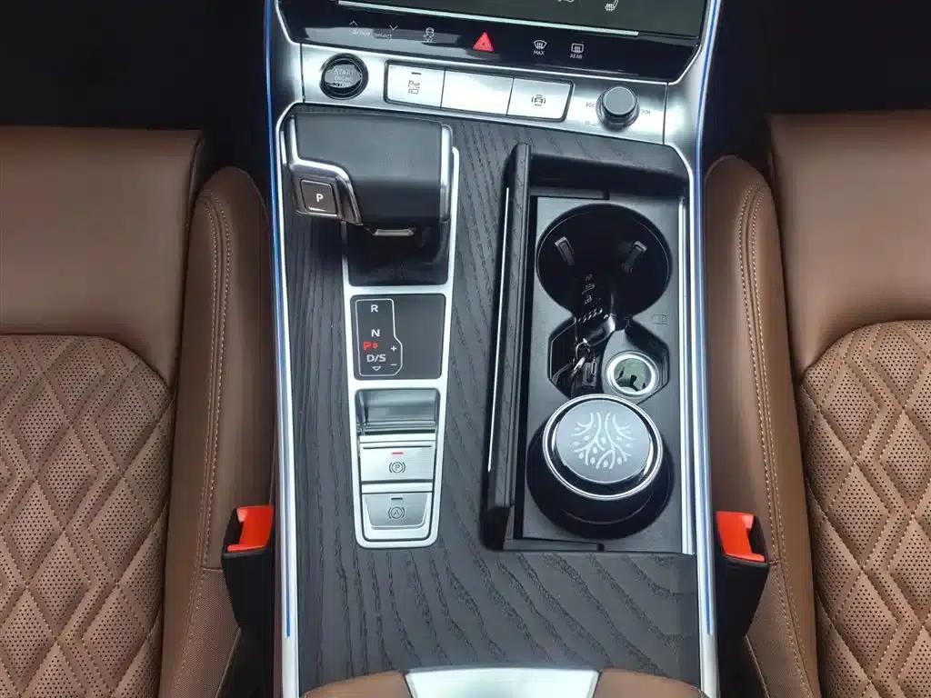 Audi A6L 2025 Facelift 45 TFSI quattro Premium Dynamic Edition — миниатюра 13