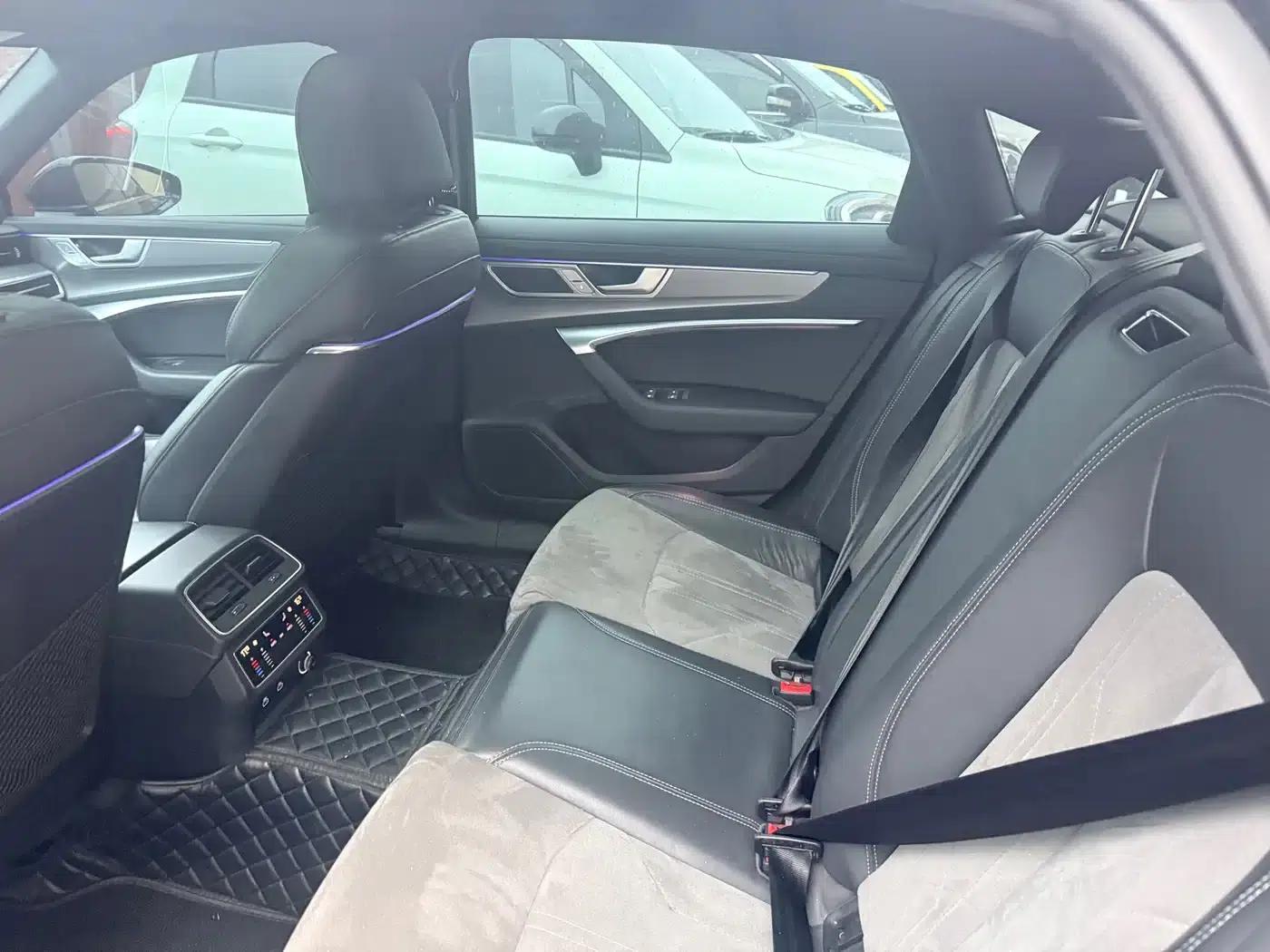 Audi A6L 2023 Facelift 45 TFSI Dynamic Edition — миниатюра 10