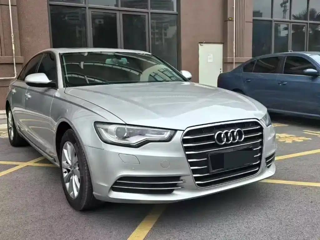 Audi A6L 2012 TFSI Standard Edition — миниатюра 2