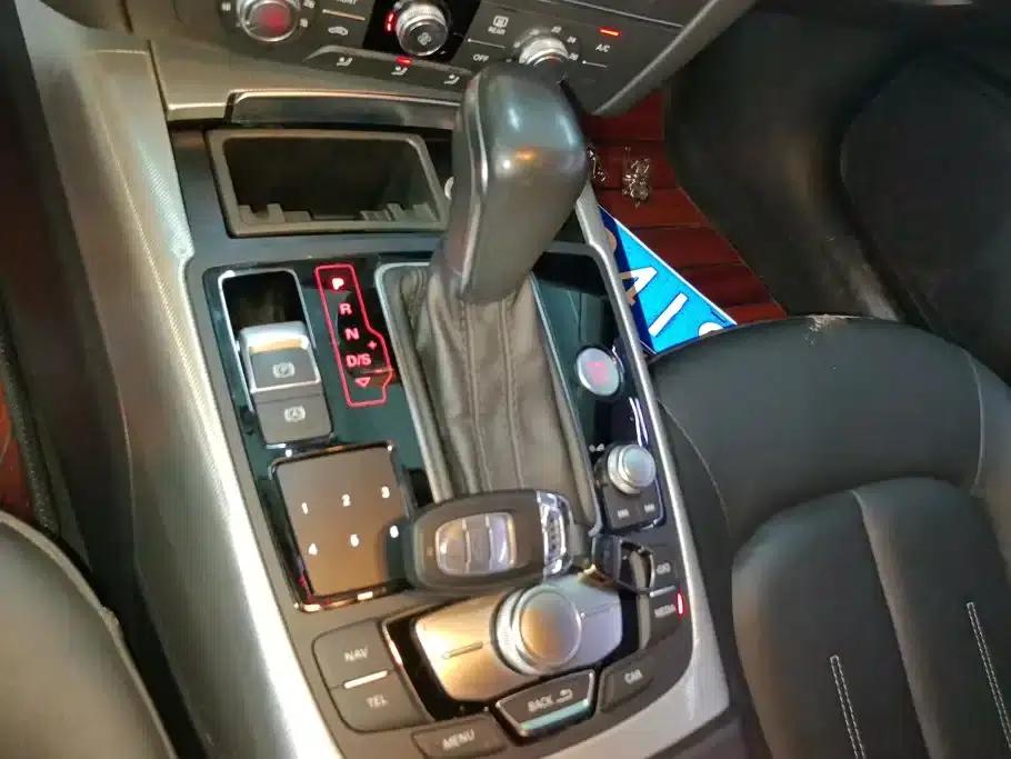 Audi A6L 2018 30th Anniversary Edition 35 TFSI Fashion Model — миниатюра 16