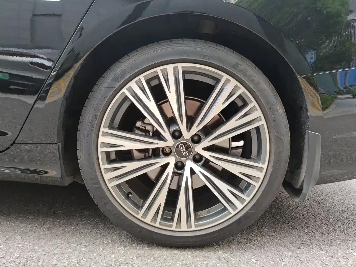 Audi A6L 2025 45 TFSI Premium Dynamic Edition — миниатюра 13