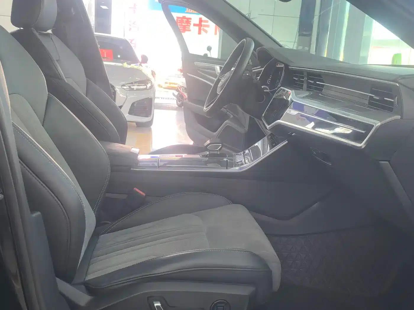 Audi A6L 2024 45 TFSI Premium Dynamic Edition — миниатюра 12