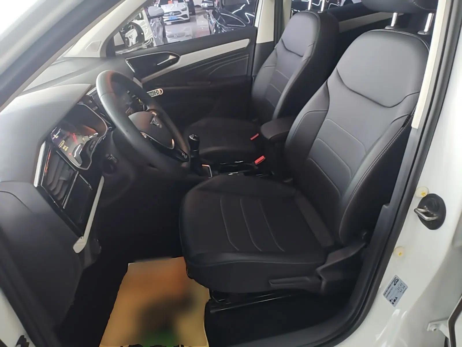 Jetta VS5 2023 280TSI Manual Enjoyment Version — миниатюра 17