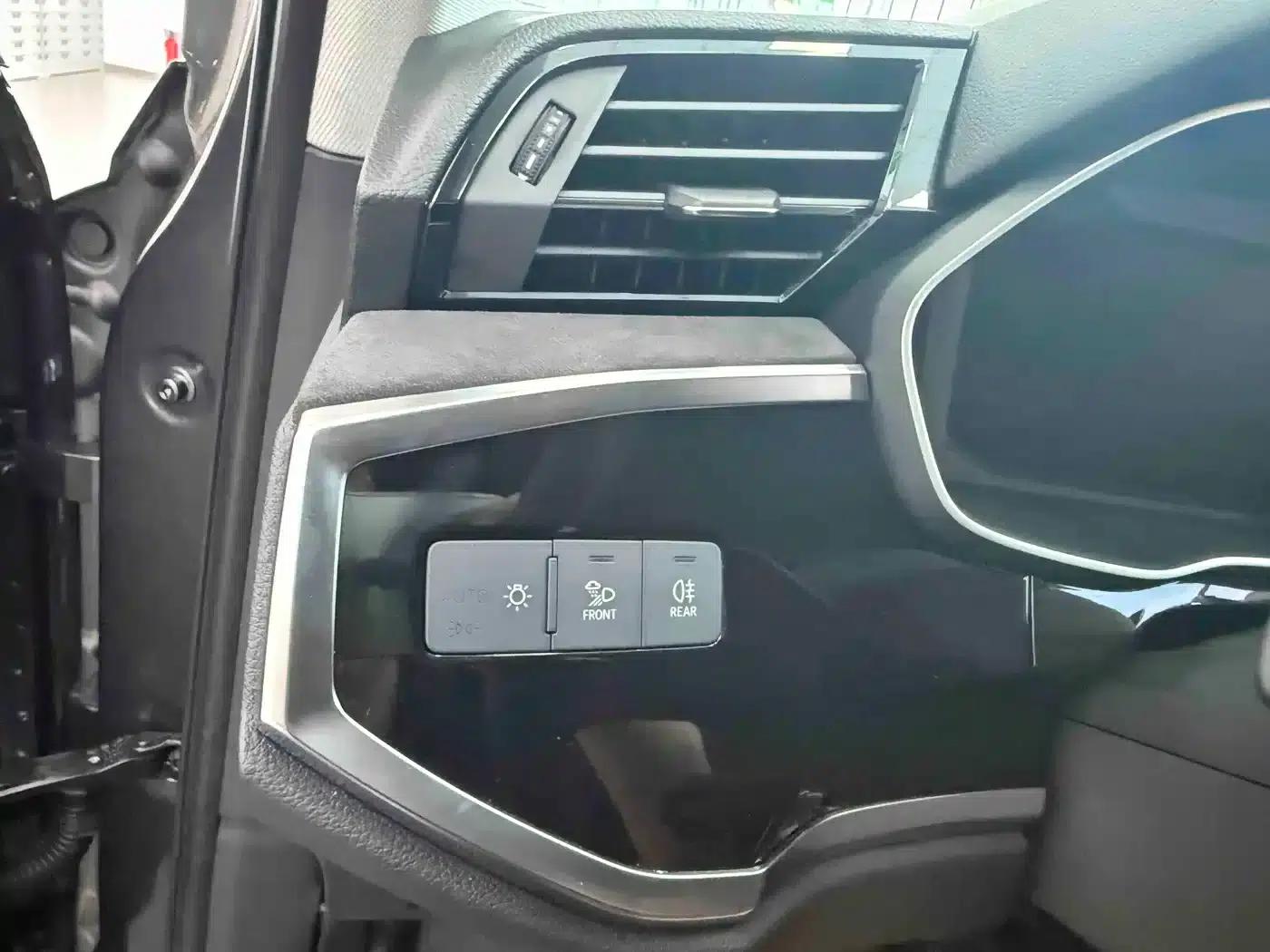 Audi Q3 2022 35 TFSI Progressive Dynamic — миниатюра 10