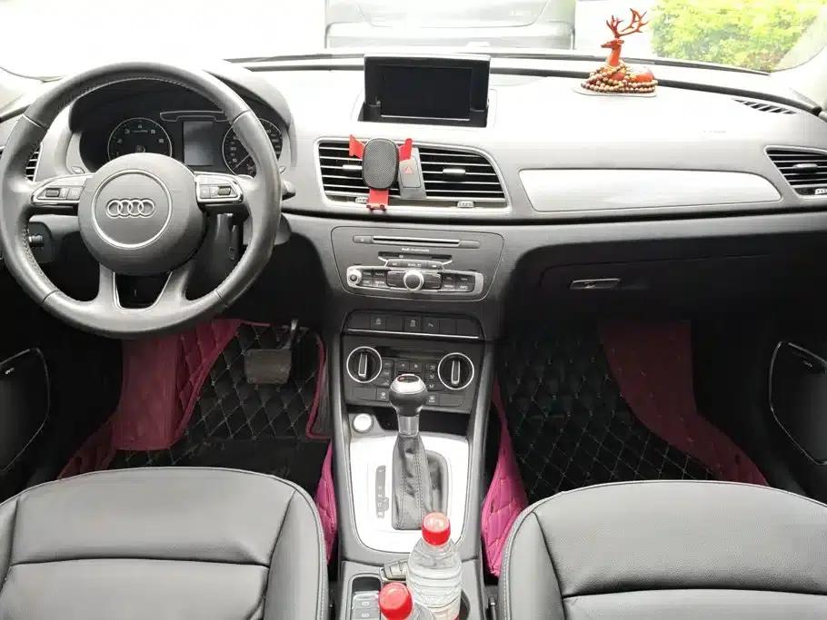 Audi Q3 2018 30th Anniversary Edition 30 TFSI Fashion Model — миниатюра 12