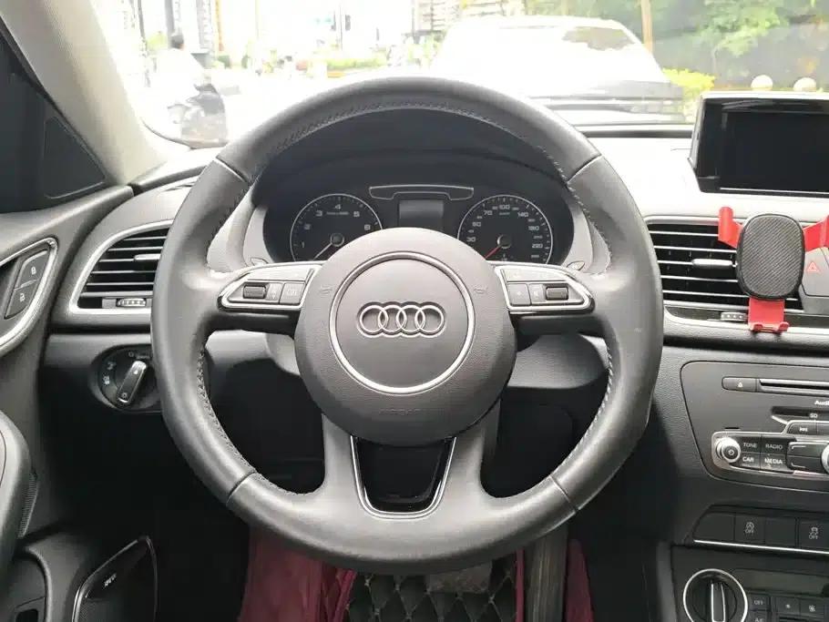 Audi Q3 2018 30th Anniversary Edition 30 TFSI Fashion Model — миниатюра 15