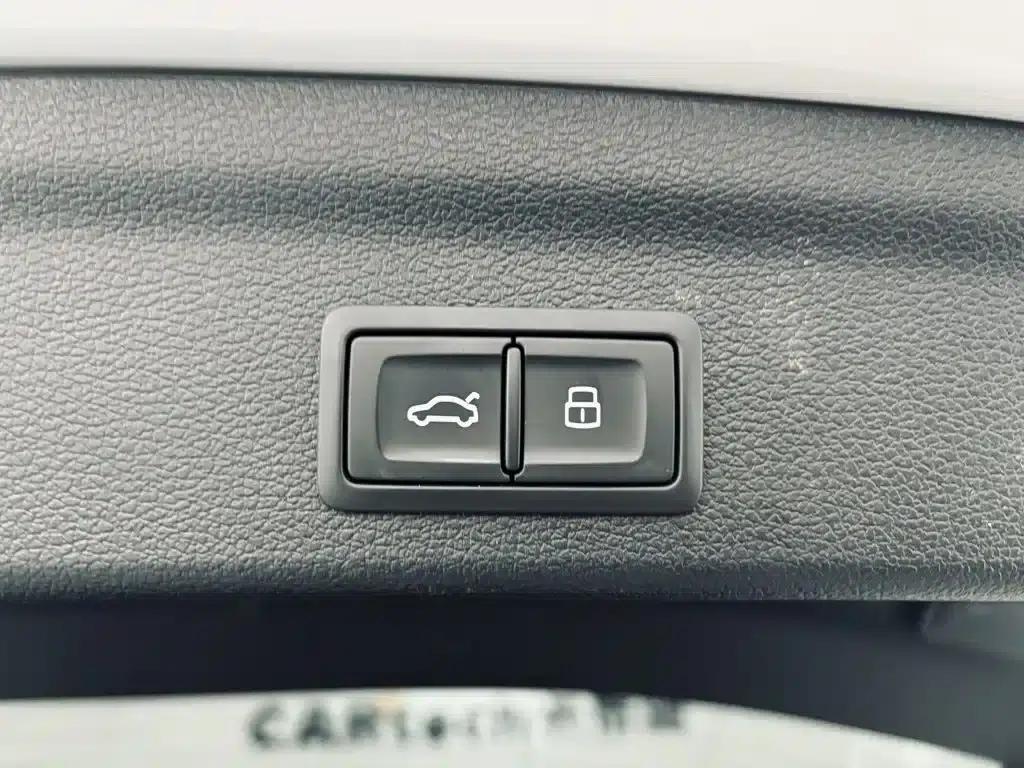 Audi Q3 2021 40 TFSI Fashion Dynamic Edition — миниатюра 27