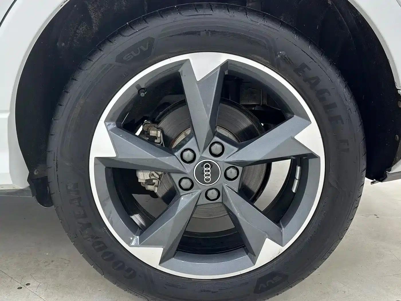 Audi Q3 2023 35 TFSI Fashion Dynamic (1.4T) — миниатюра 17