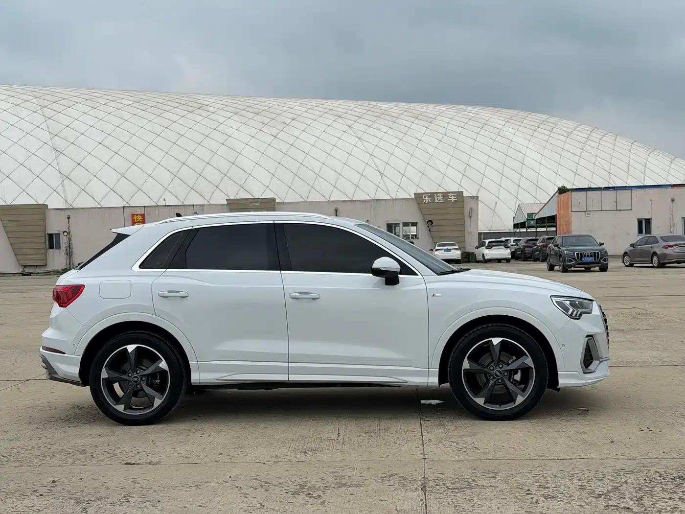 Audi Q3 2022 35 TFSI Fashion Dynamic Edition — миниатюра 4