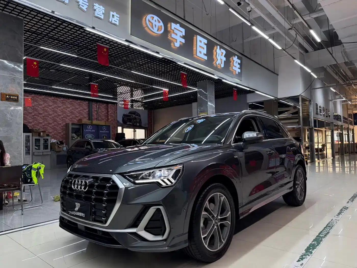 Audi Q3 2022 35 TFSI Fashion Dynamic Edition — миниатюра 1