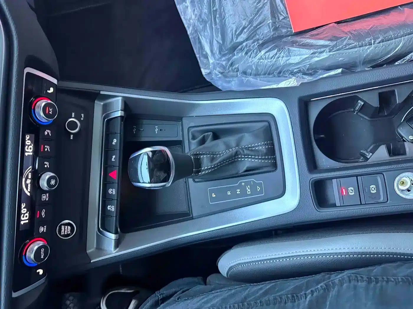 Audi Q3 2023 35 TFSI Fashion Dynamic (1.4T) — миниатюра 13