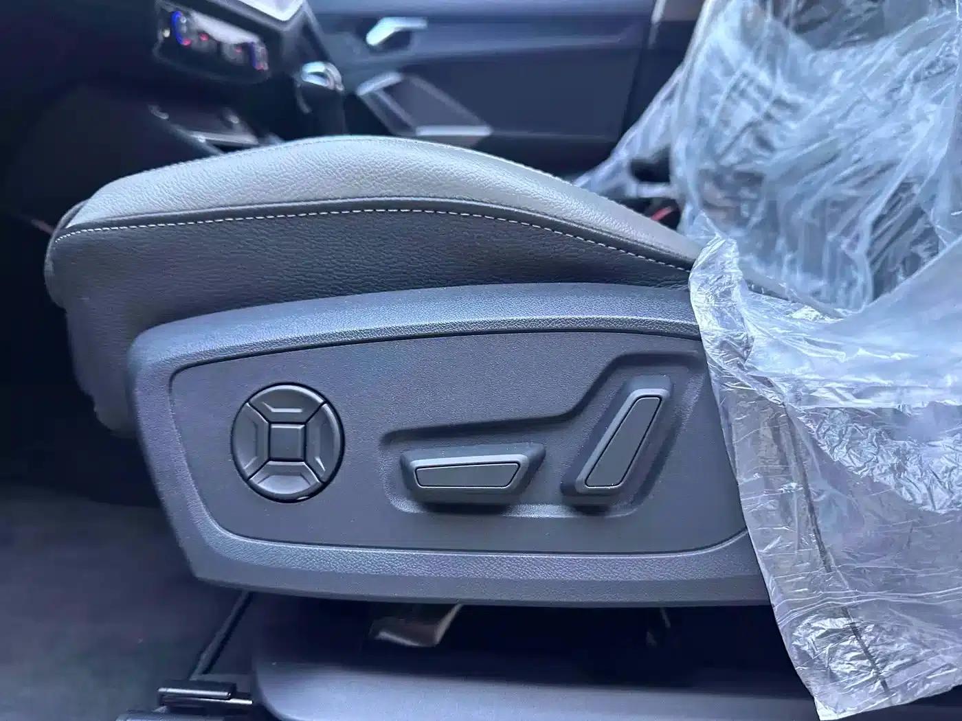 Audi Q3 2023 35 TFSI Fashion Dynamic (1.4T) — миниатюра 16