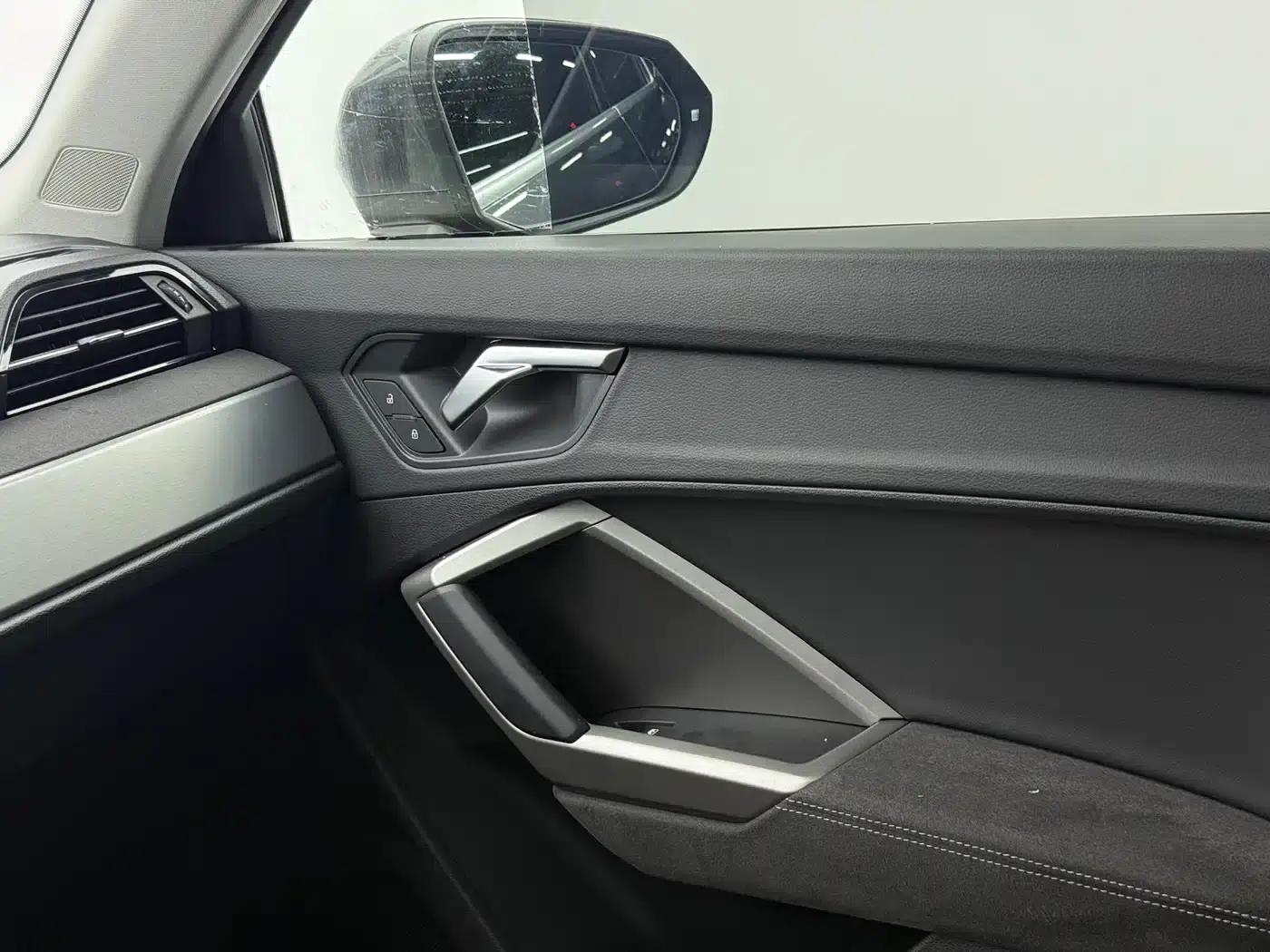 Audi Q3 2023 35 TFSI Fashion Dynamic (1.4T) — миниатюра 11