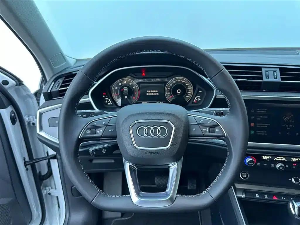 Audi Q3 2022 35 TFSI Fashion Dynamic Edition — миниатюра 9